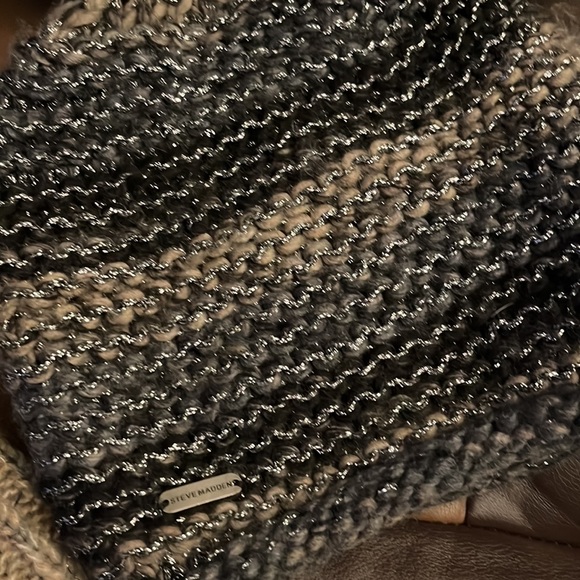 Set of two Steve Madden Winter hats - Picture 4 of 4